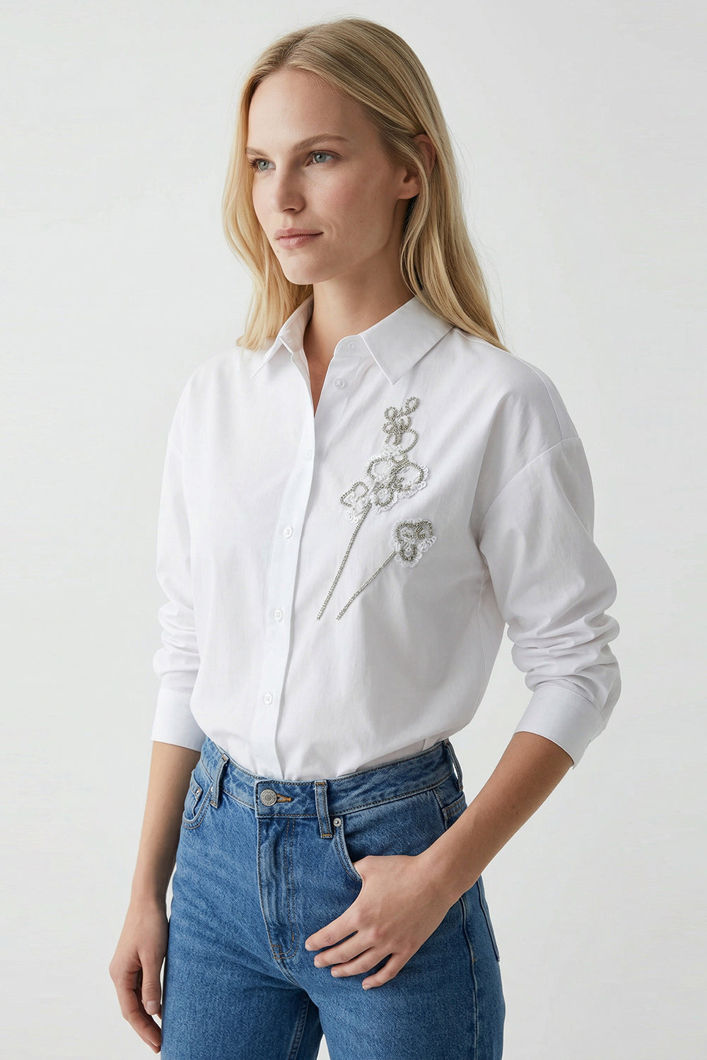 Gömlek Yaka Uzun Kollu Manşetli İşlemeli Beyaz Regular Gömlek