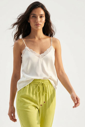 Askılı ve Dantelli Viskon Bluz Modeli