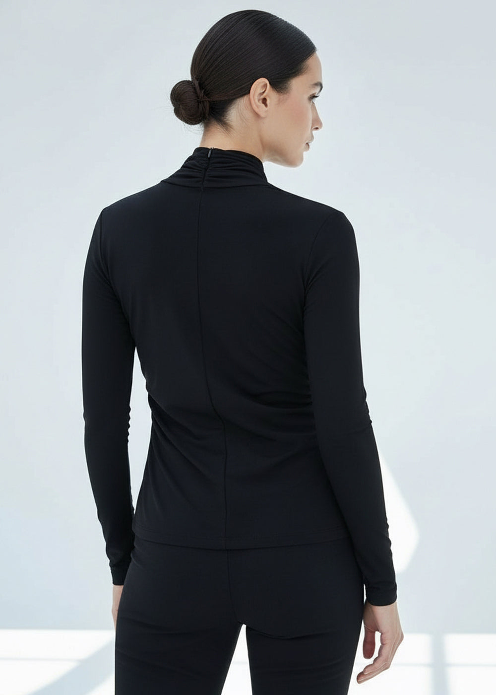 Drapeli Yaka Uzun Kollu Örme Regular Siyah Bluz