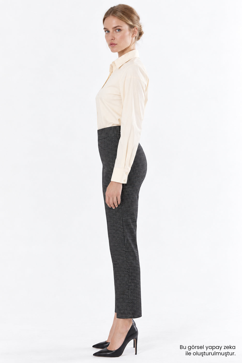 Arkası Lastikli Dar Paça Slim Fit Pantolon