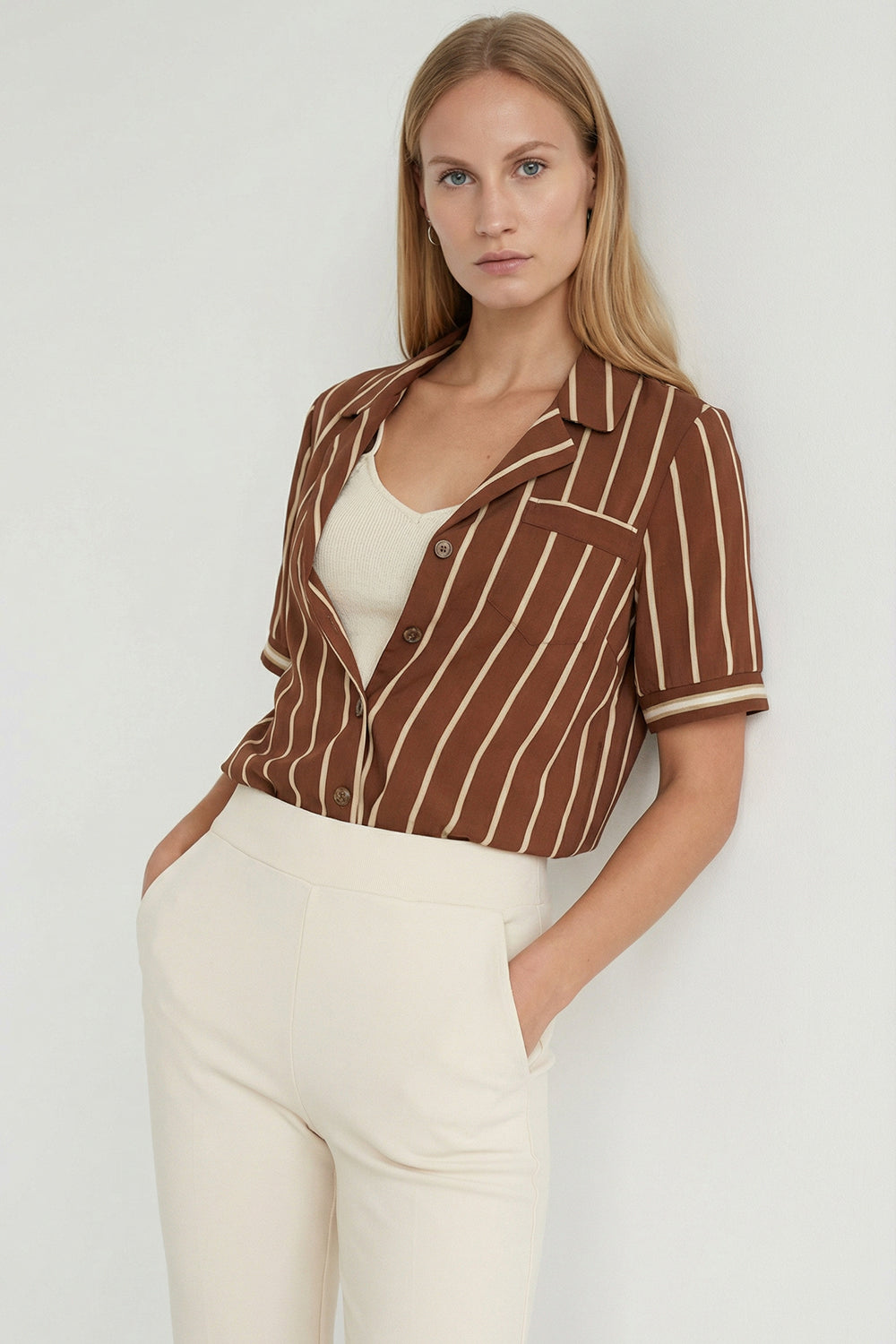 Çizgili Kısa Kollu Gömlek Modeli