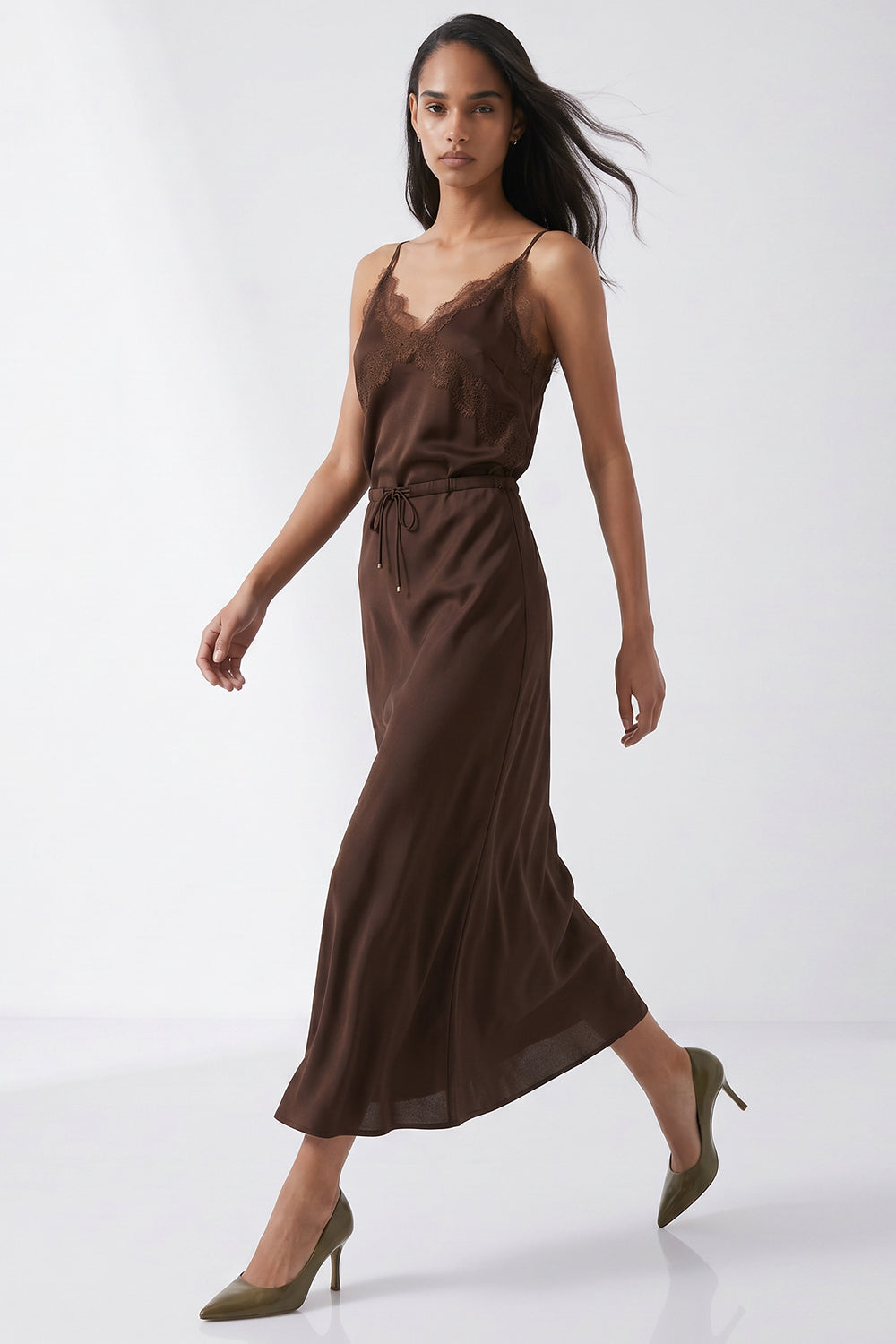 Saten Yüzeyli Bağcıklı Regular Dokuma Midi Etek