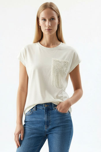 İşleme Detaylı ve Kısa Kollu Beyaz Tişört