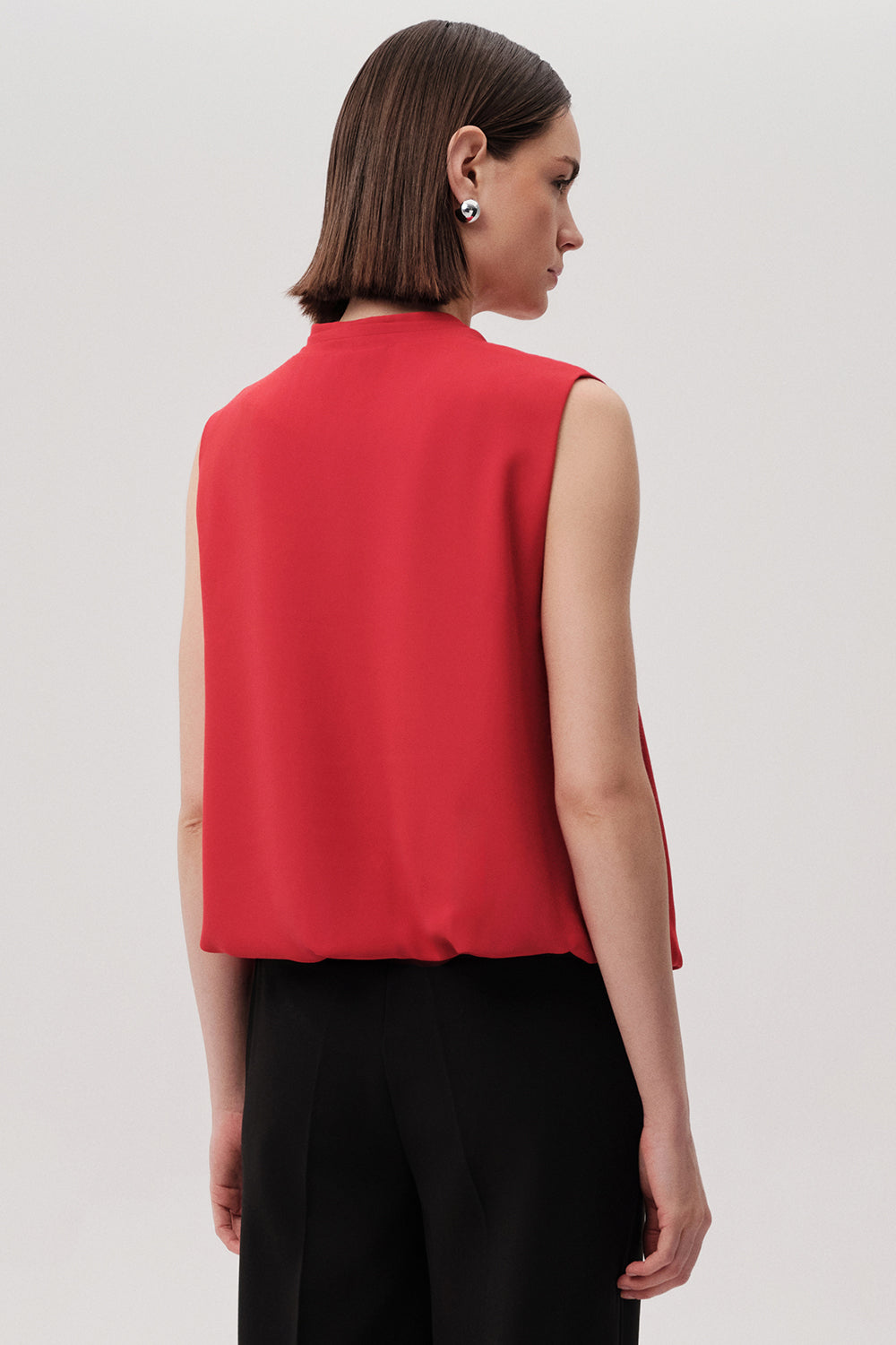 V Yaka Kolsuz Dökümlü Regular Kırmızı Bluz