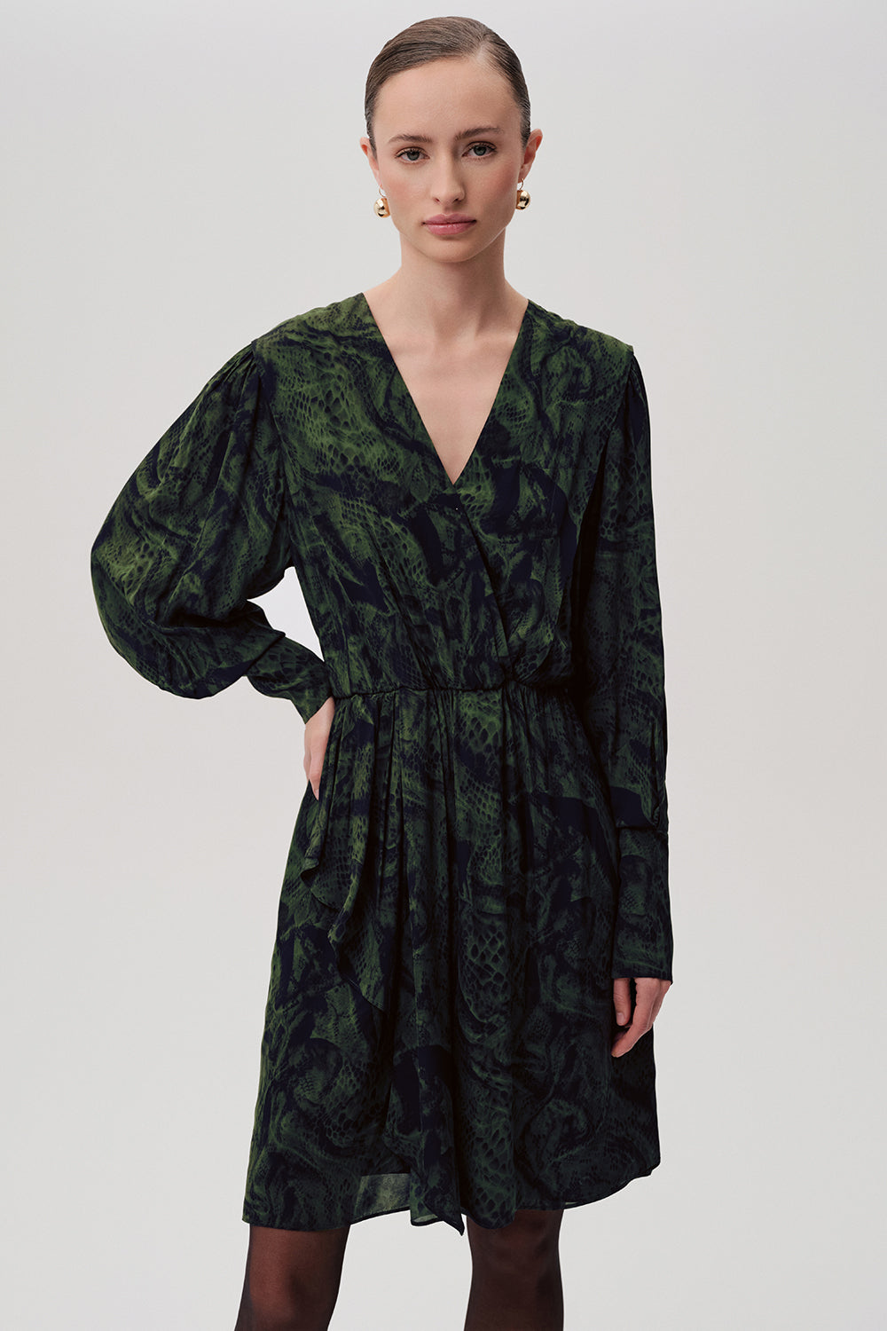 Desenli Kruvaze Uzun Kollu Regular Mini Yeşil Elbise