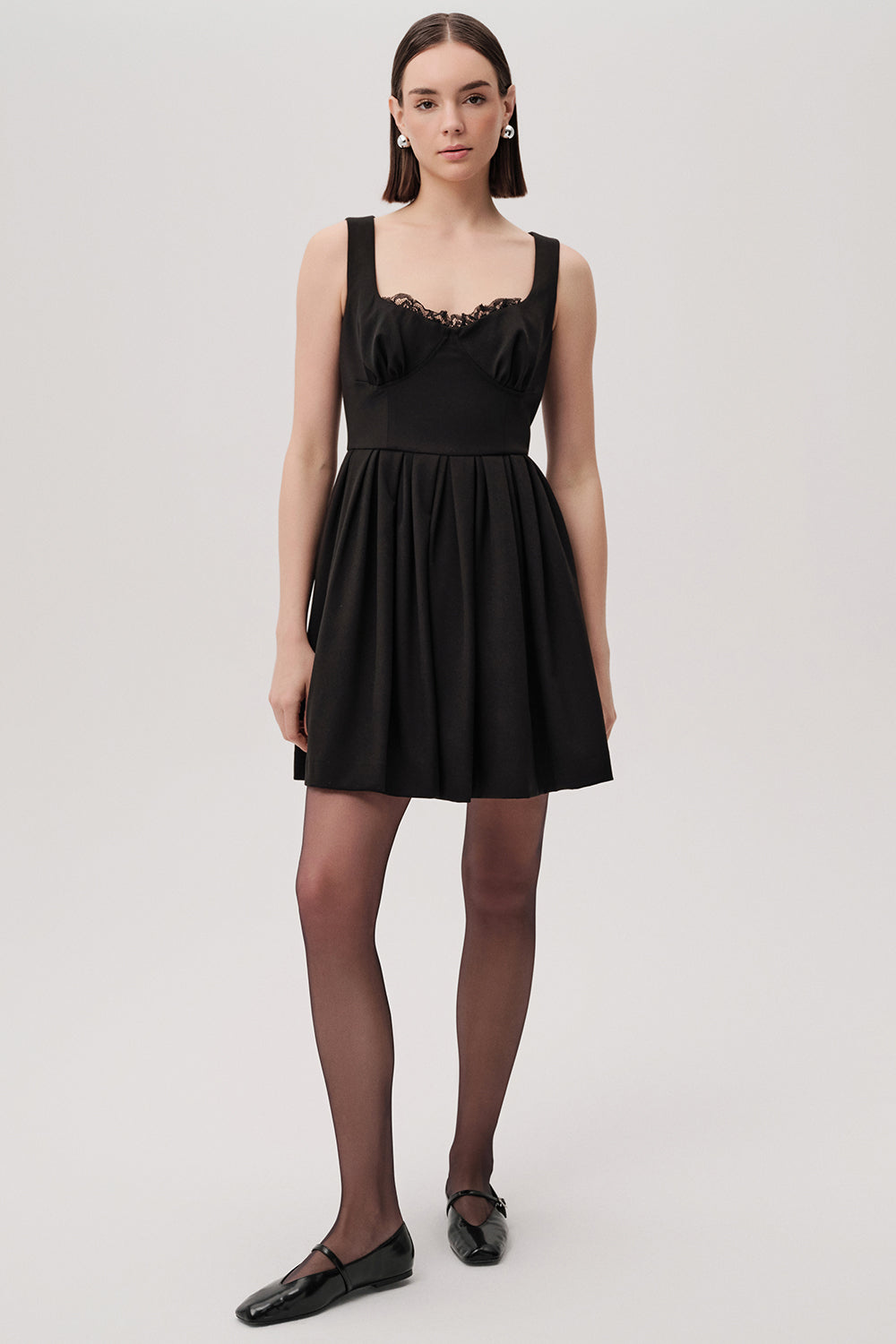Dantel Detaylı Pileli Slim Fit Kuplu Mini Siyah Elbise
