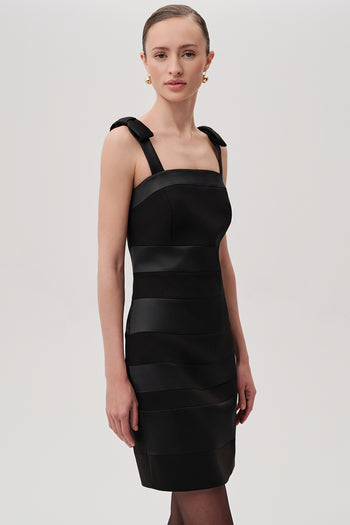 Kalın Askılı Slim Fit Saten Garnili Mini Siyah Elbise
