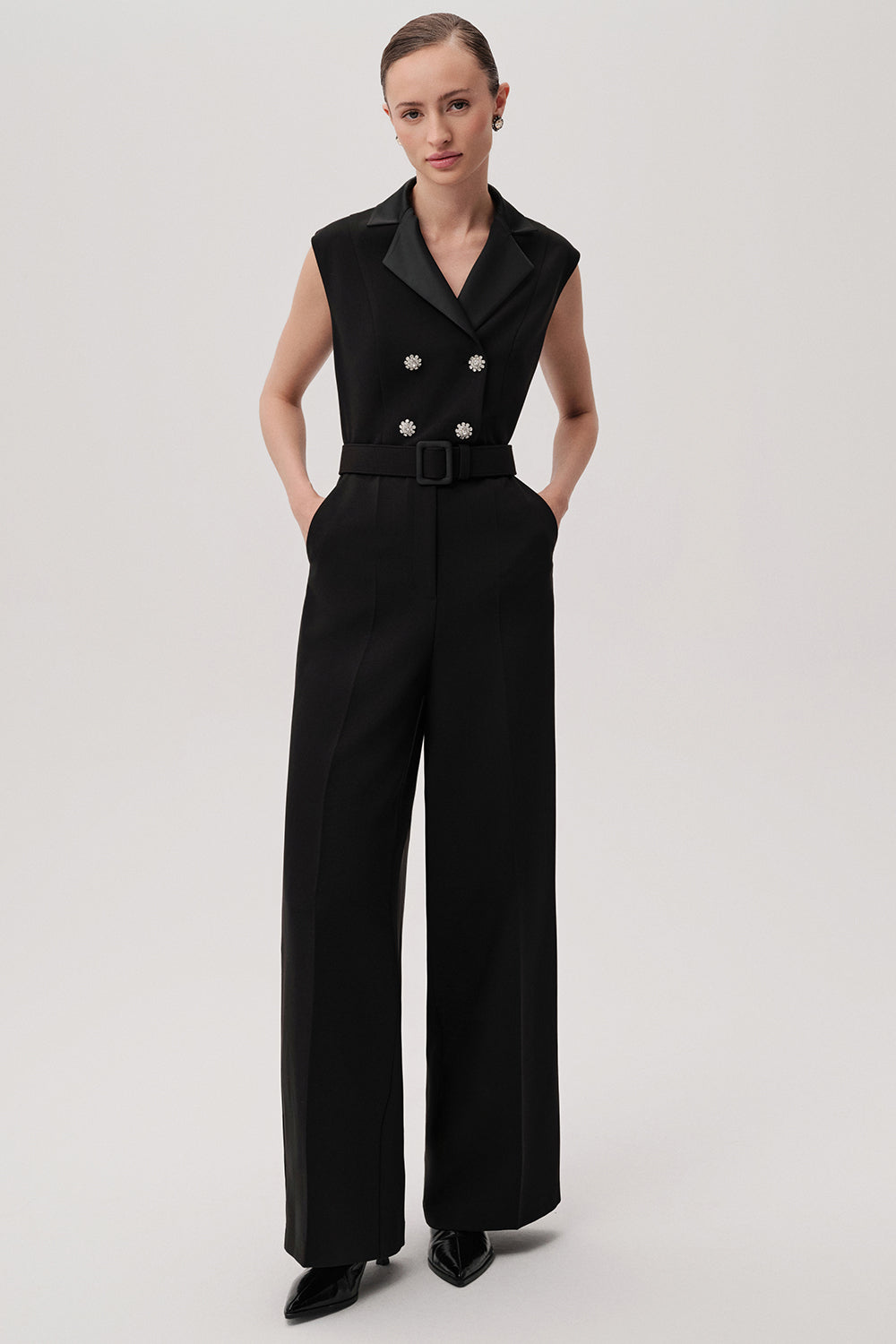 Kolsuz Kemerli Slim Fit Geniş Paça Siyah Tulum