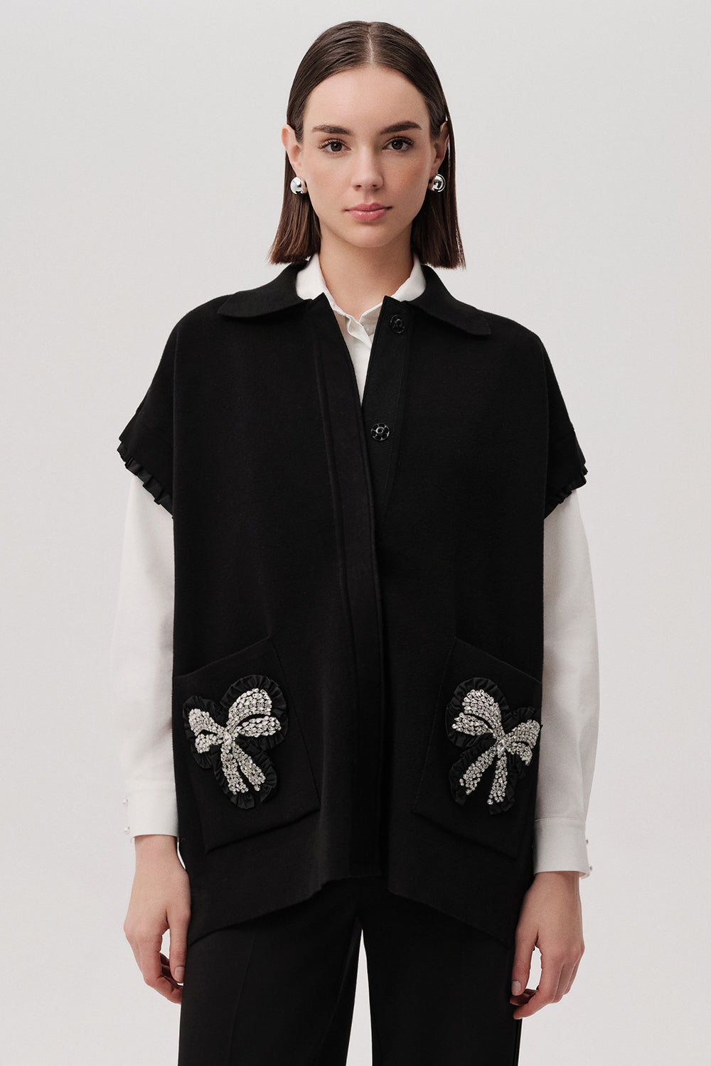 Cepleri Taşlı Gömlek Yaka Oversize Triko Siyah Yelek