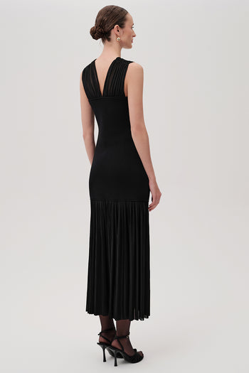 V Yaka Kolsuz Pileli Slim Fit Midi Triko Siyah Elbise