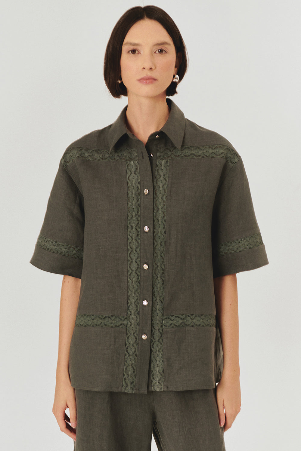 Dantel Detaylı Rahat Kalıp Saf Keten Kısa Kol Gri Gömlek