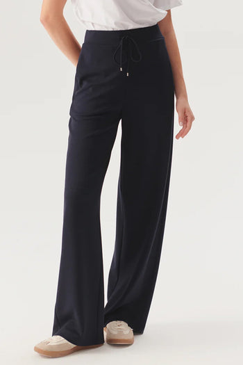 Bağcık Detaylı Rahat Kesim Lacivert Örme Pantolon