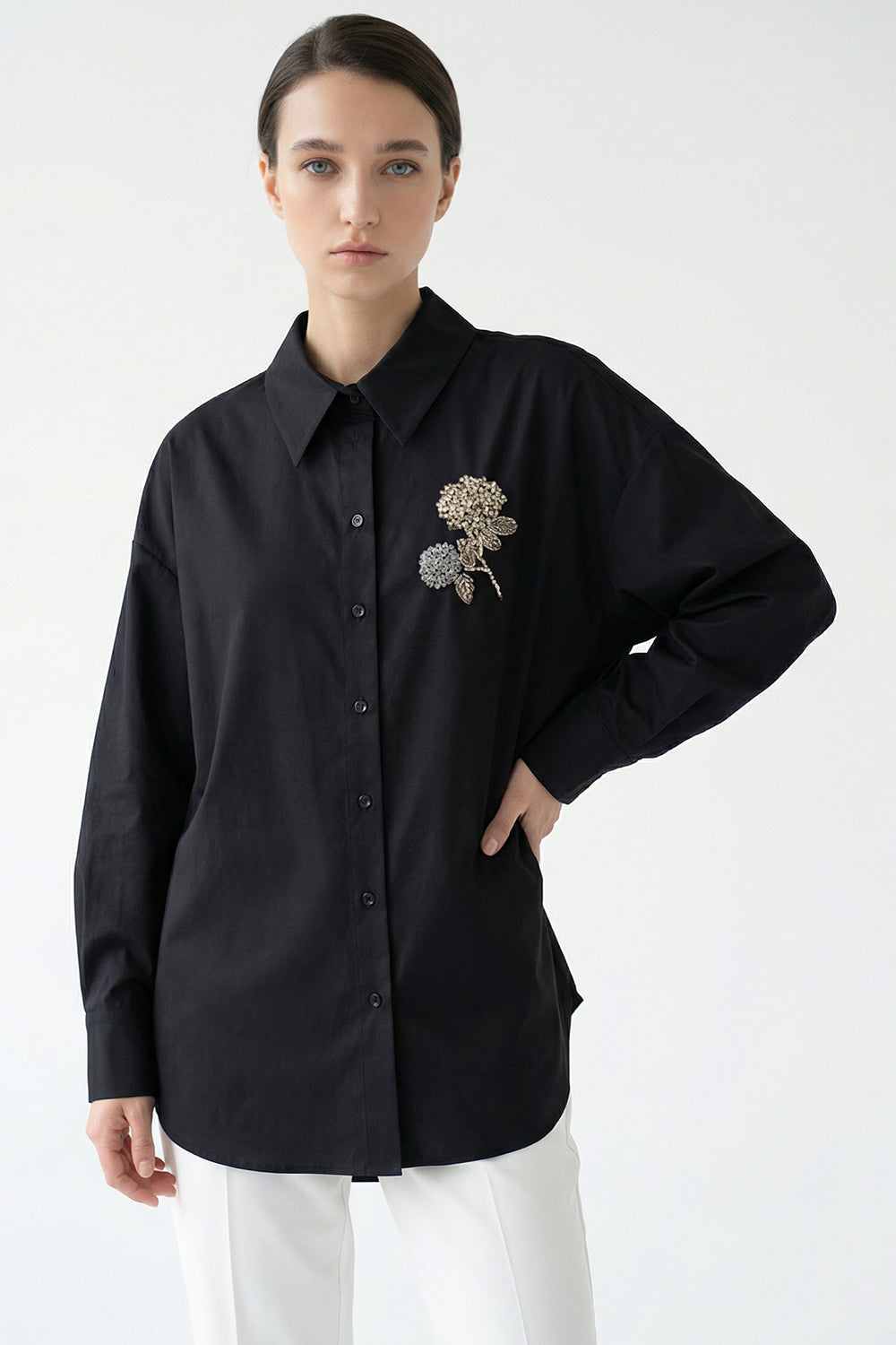 Çiçek Taş İşlemeli Uzun Kollu Regular Siyah Gömlek