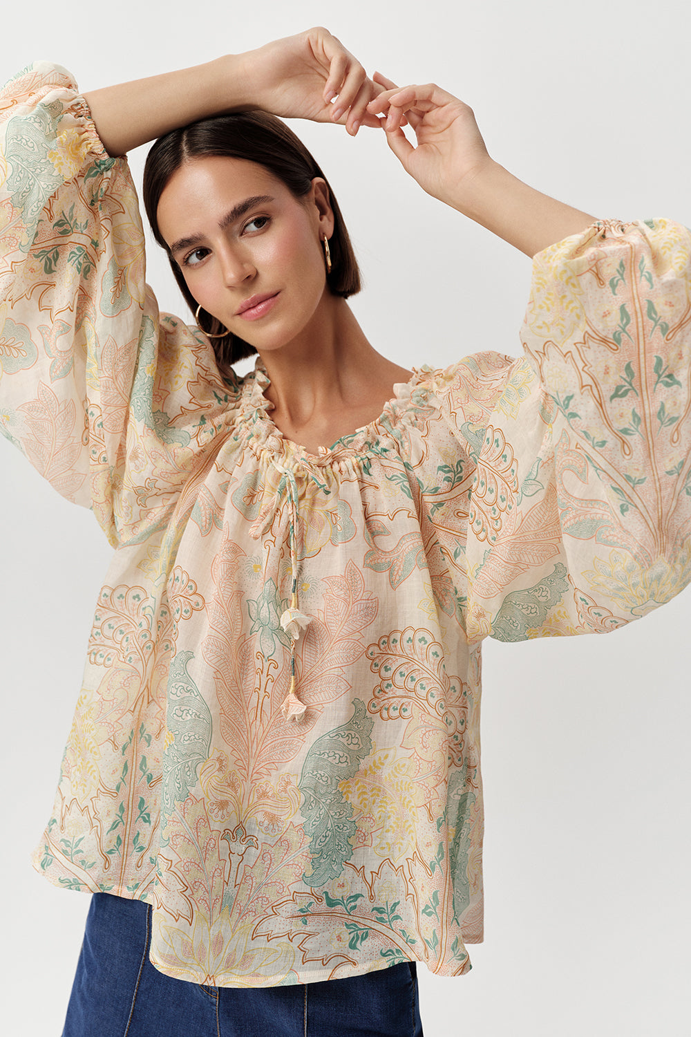 Yakası Bağcıklı Desenli Rami Keten Regular Çok Renkli Bluz