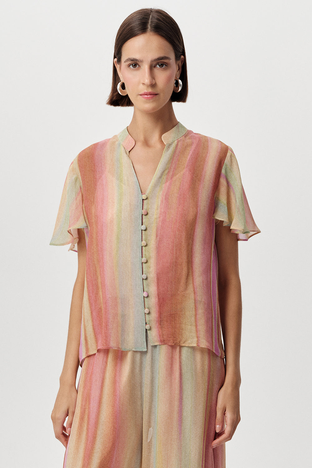 Kısa Kollu V Yakalı Düğme Detaylı Astarlı Regular Çok Renkli Bluz