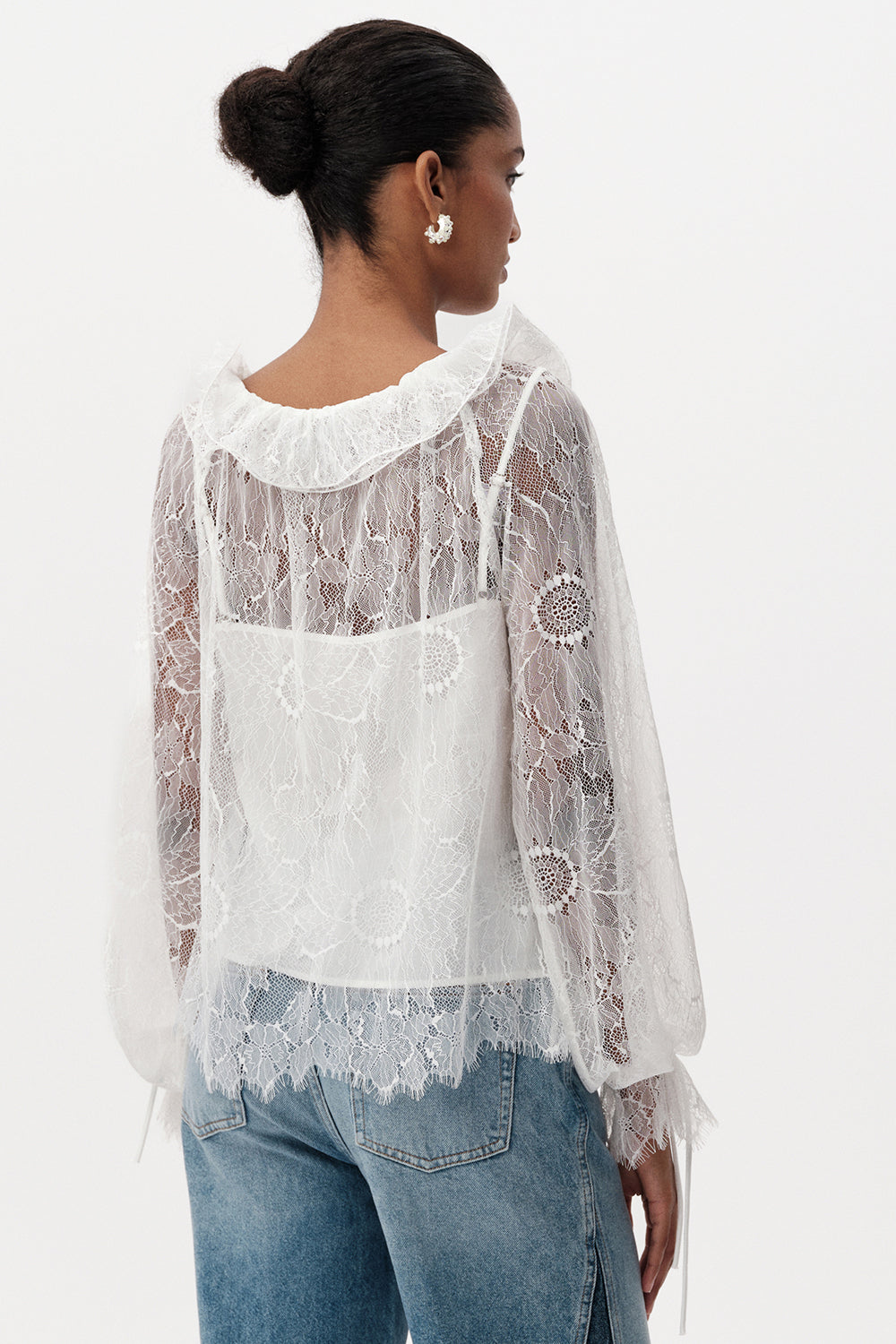 Uzun Kollu Yakası Bağcıklı Dantel Regular Ekru Bluz
