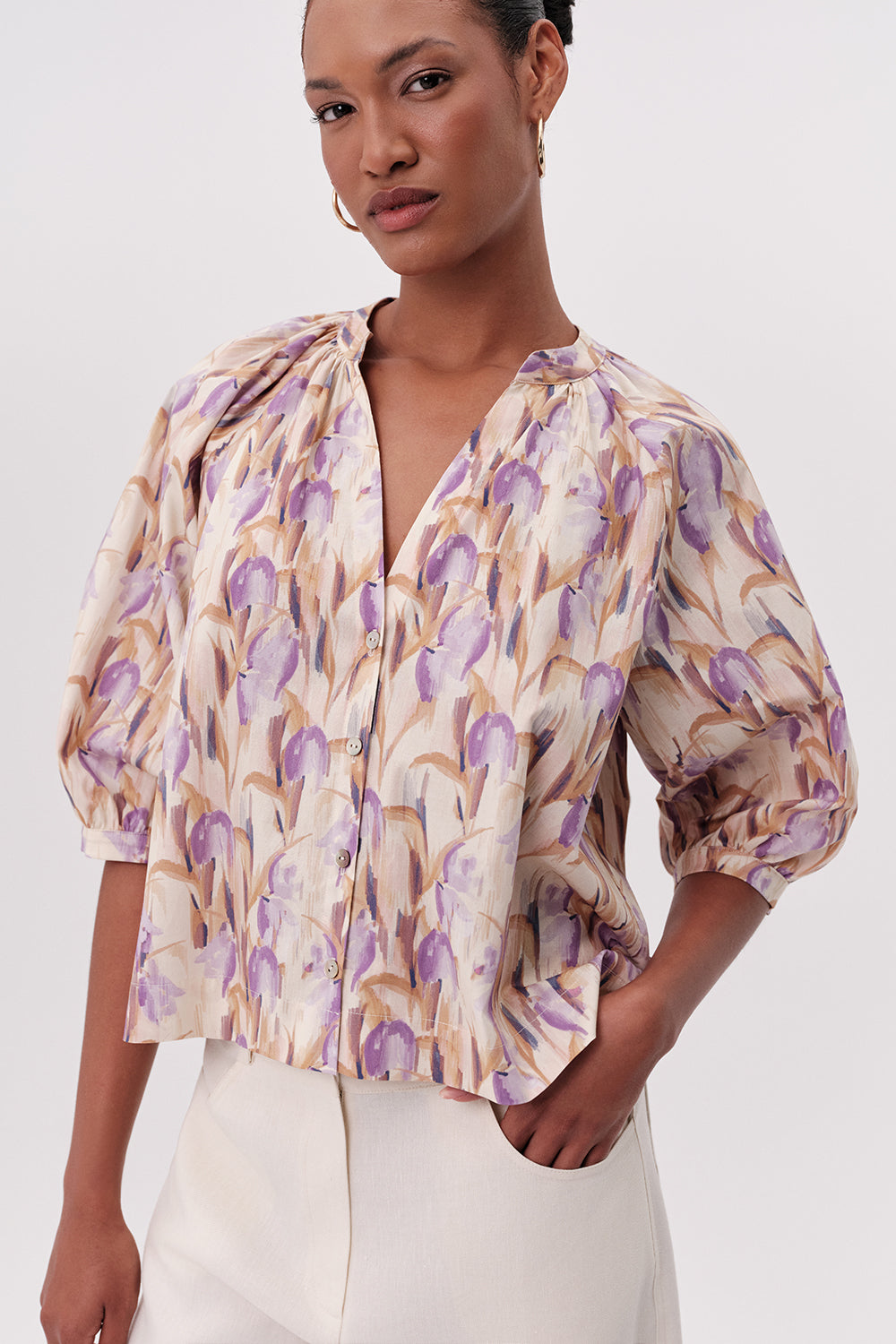 V Yaka Kısa Kol Düğmeli Regular Çok Renkli Gömlek