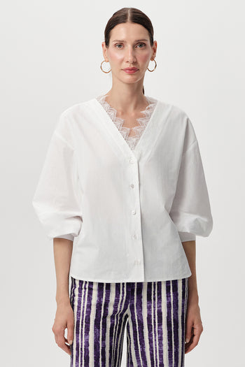 V Yaka Dantelli Uzun Kollu Düğmeli Regular Poplin Kemik Gömlek