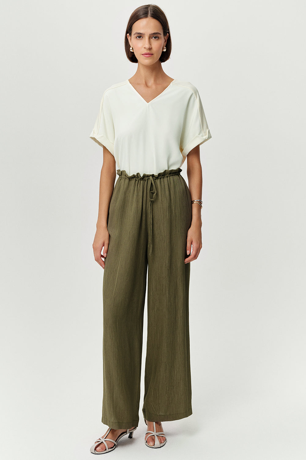 Beli Bağcıklı Cepli Geniş Paça Regular Dokuma Haki Pantolon