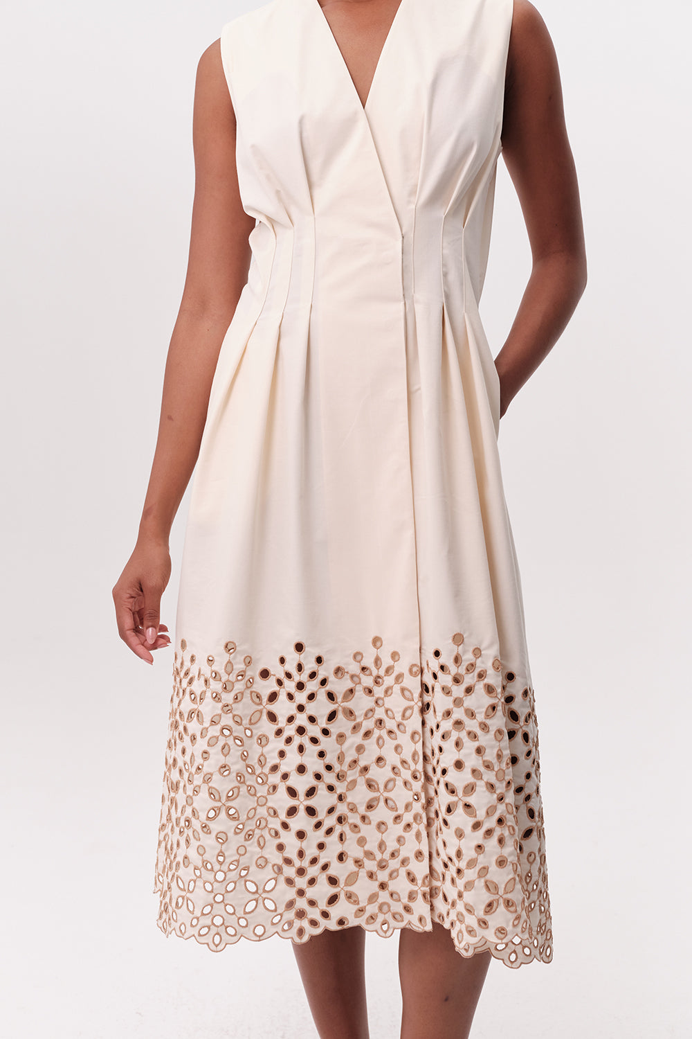 V Yaka Kemerli Cepli Regular Midi Krem Elbise