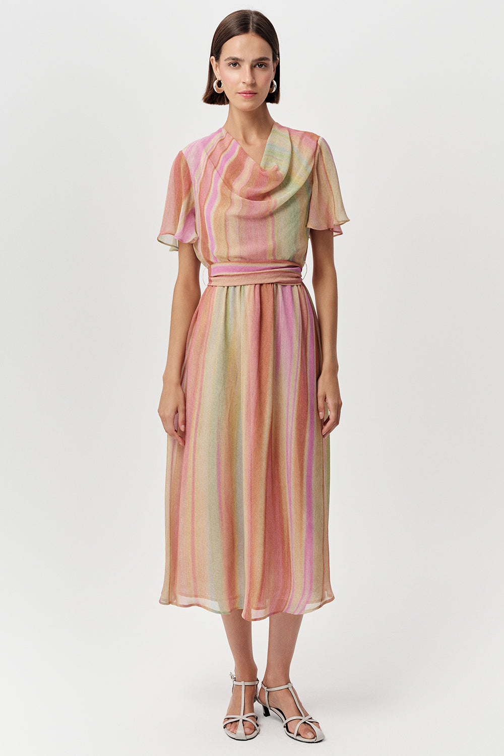 Degaje Yaka Kısa Kollu Astarlı Kuşaklı Midi Çok Renkli Elbise