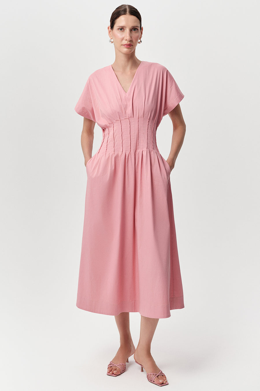 Kısa Kollu V Yaka Bele Oturan Cepli Slim Fit Midi Pembe Elbise