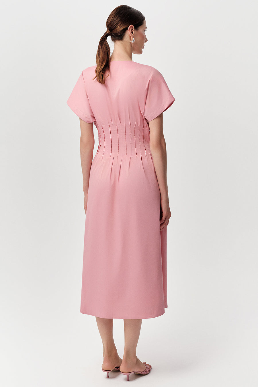 Kısa Kollu V Yaka Bele Oturan Cepli Slim Fit Midi Pembe Elbise