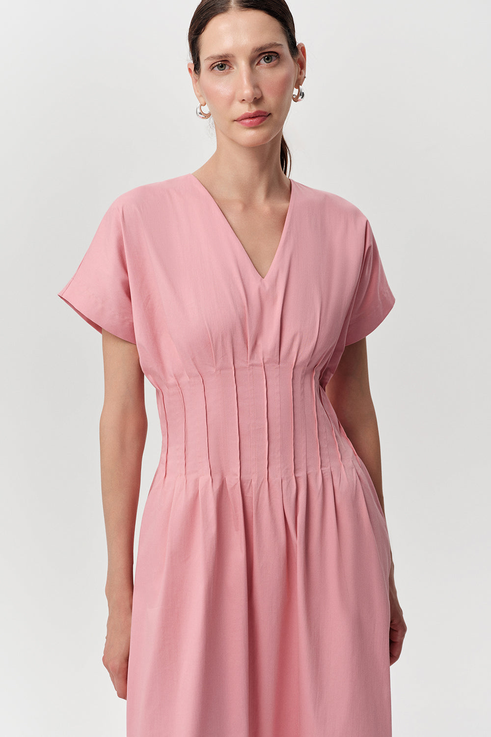 Kısa Kollu V Yaka Bele Oturan Cepli Slim Fit Midi Pembe Elbise