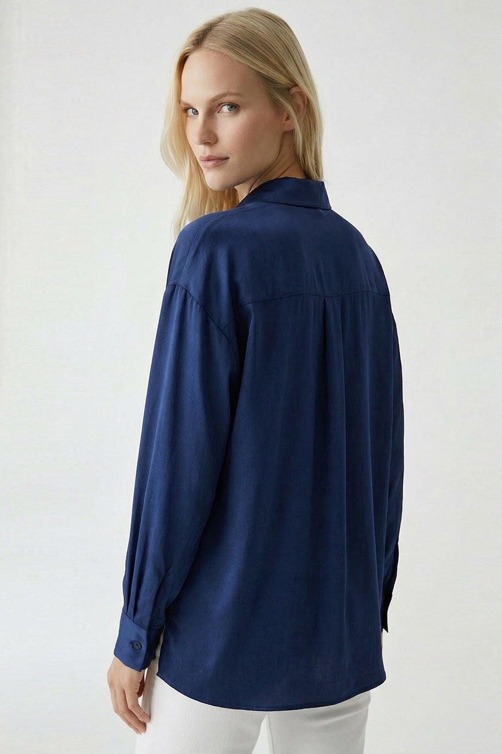 Gömlek Yaka Manşetli İşlemeli Saten Regular Lacivert Gömlek