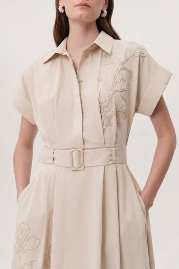 Gömlek Yaka Kısa Kollu Kemerli Cepli Regular Midi Krem Elbise