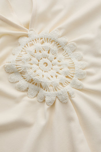 V Yaka Kolsuz Dantelli Slim Fit Örme Ekru Bluz