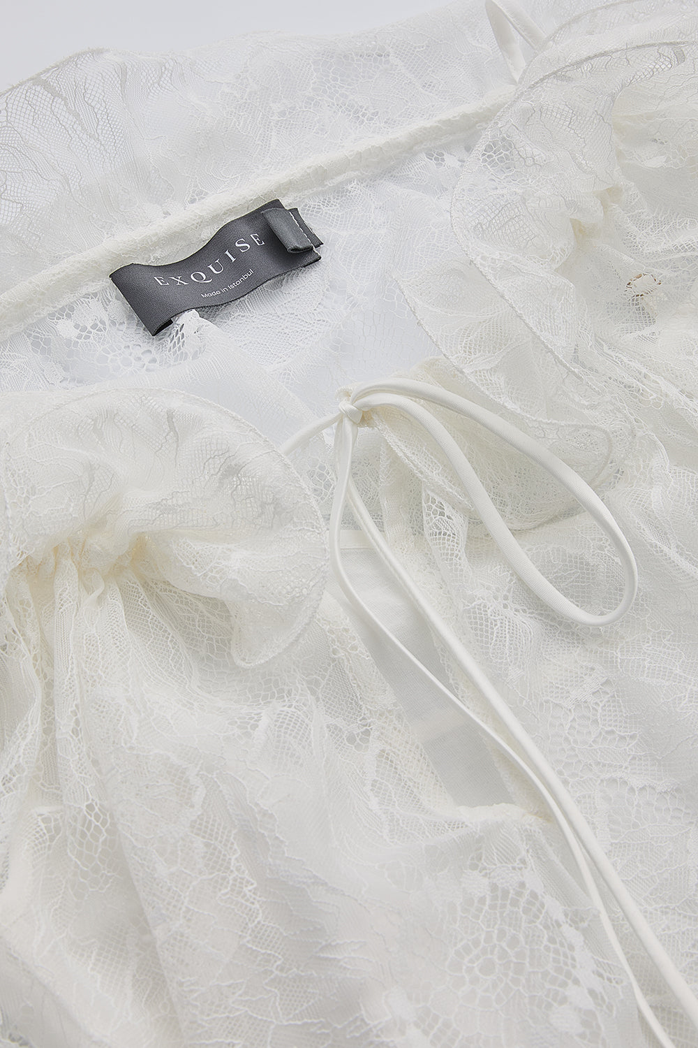 Uzun Kollu Yakası Bağcıklı Dantel Regular Ekru Bluz