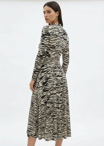 Uzun Kollu Kruvaze Yaka Zebra Desenli Örme Regular Elbise