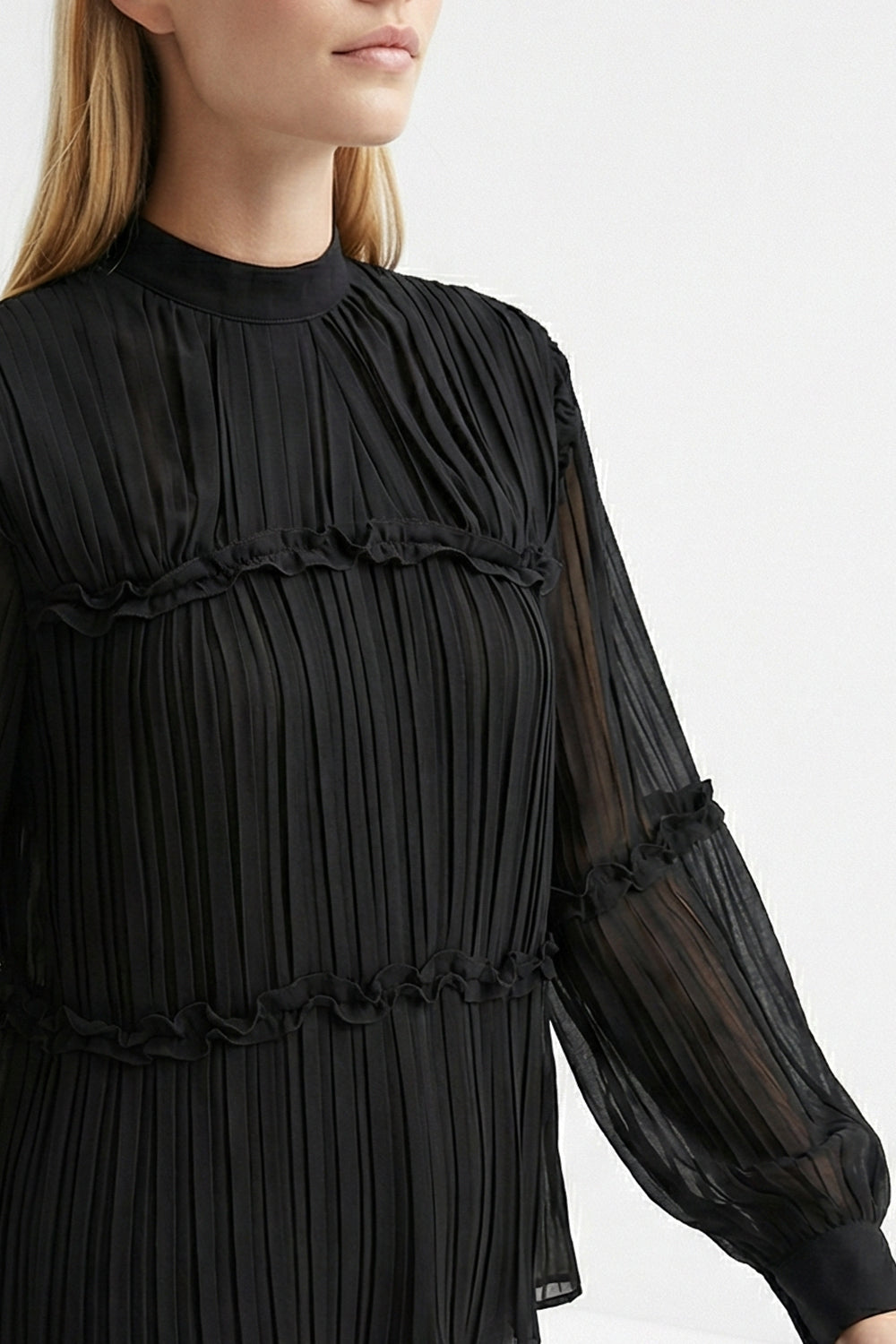 Pilise Detaylı Regular Bluz