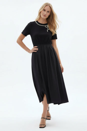 Yakası İşlemeli Maxi Elbise