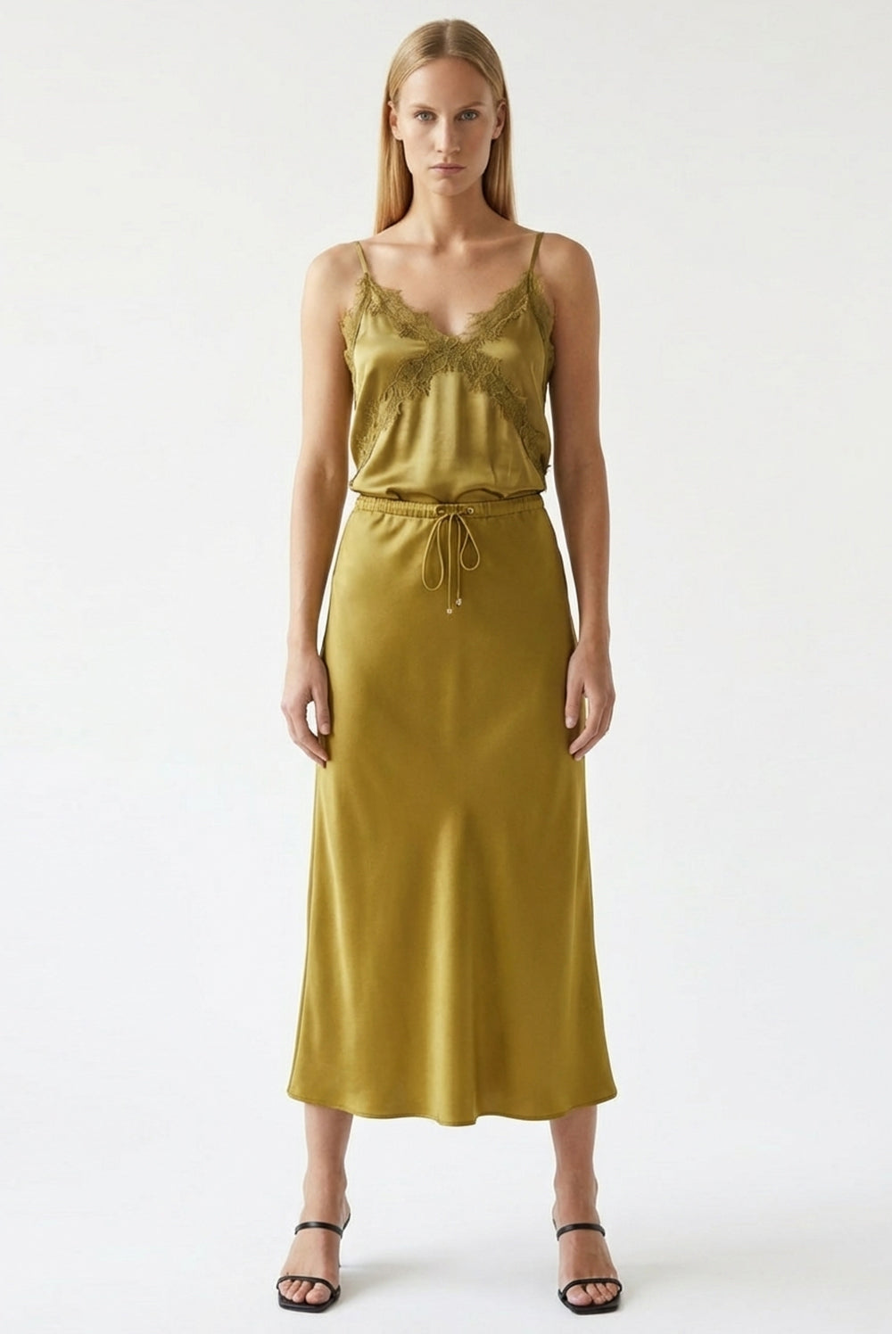 Saten Yüzeyli Bağcıklı Regular Dokuma Midi Etek