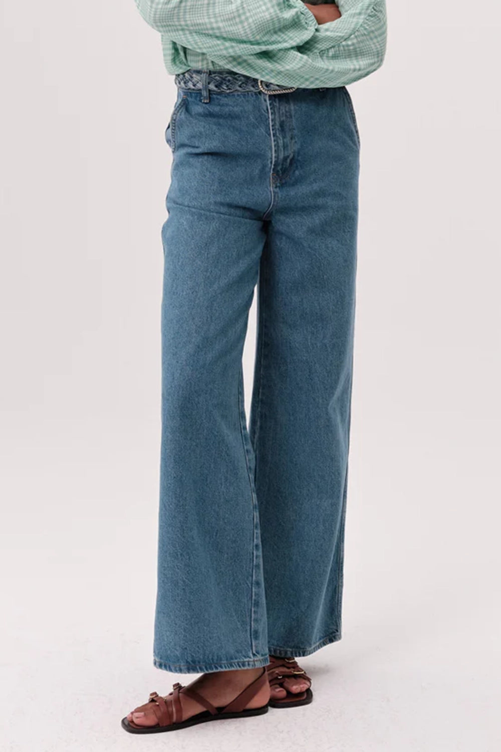 Kemer Detaylı ve Bol Paçalı Jean