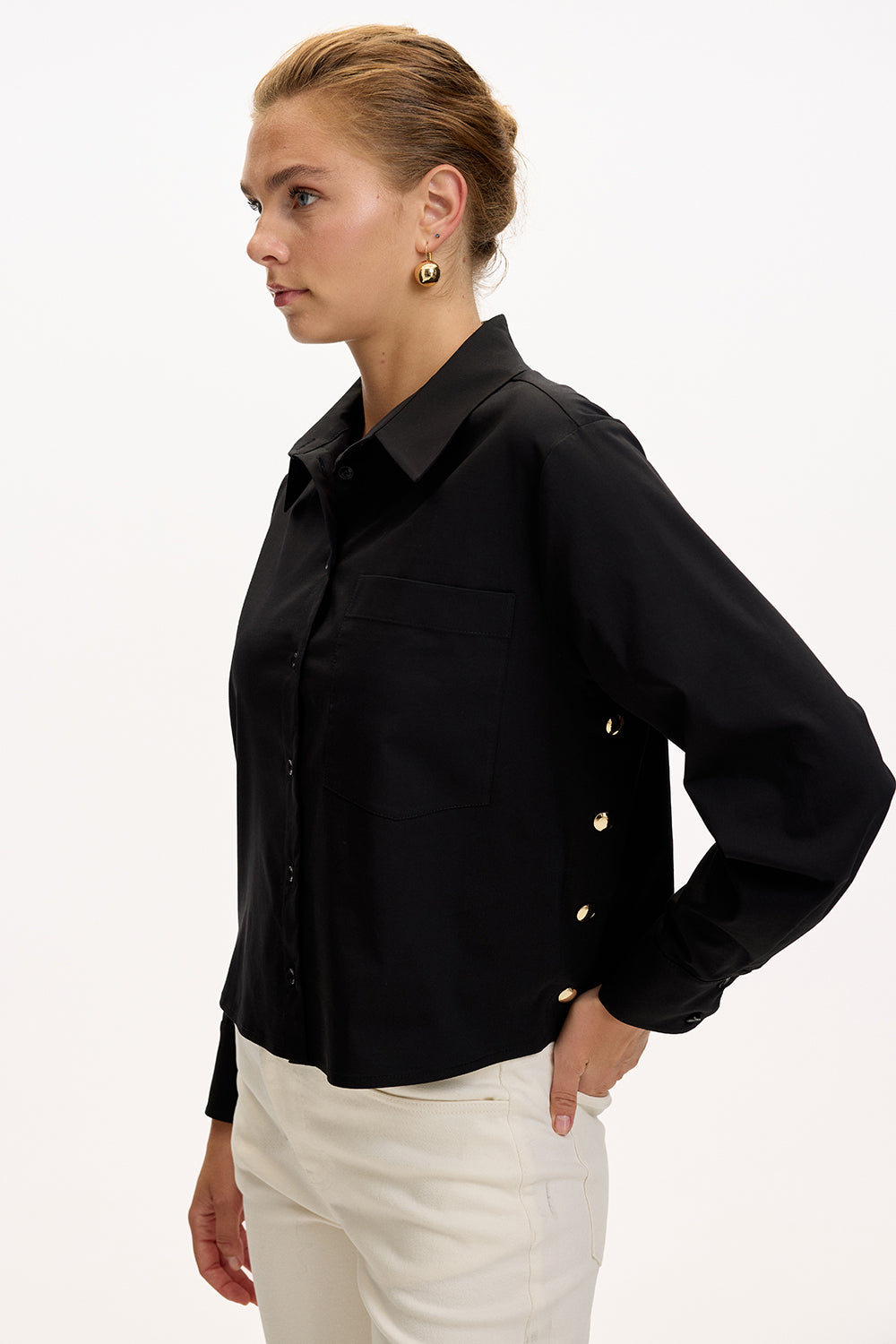 Uzun Kollu Cepli Çıt Çıt Detaylı Regular Siyah Gömlek