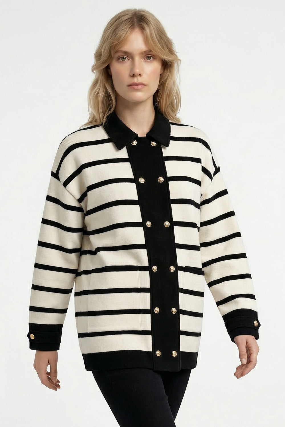 Uzun Kollu Düğmeli Oversize Triko Siyah Krem Hırka