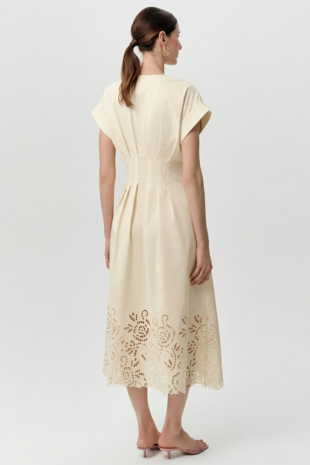 V Yaka Kısa Kollu Düğmeli Regular Midi Kemik Elbise