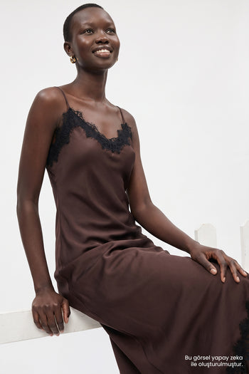 Saten Yüzeyli Ayarlanabilir Askı Slim Fit Kahverengi Elbise