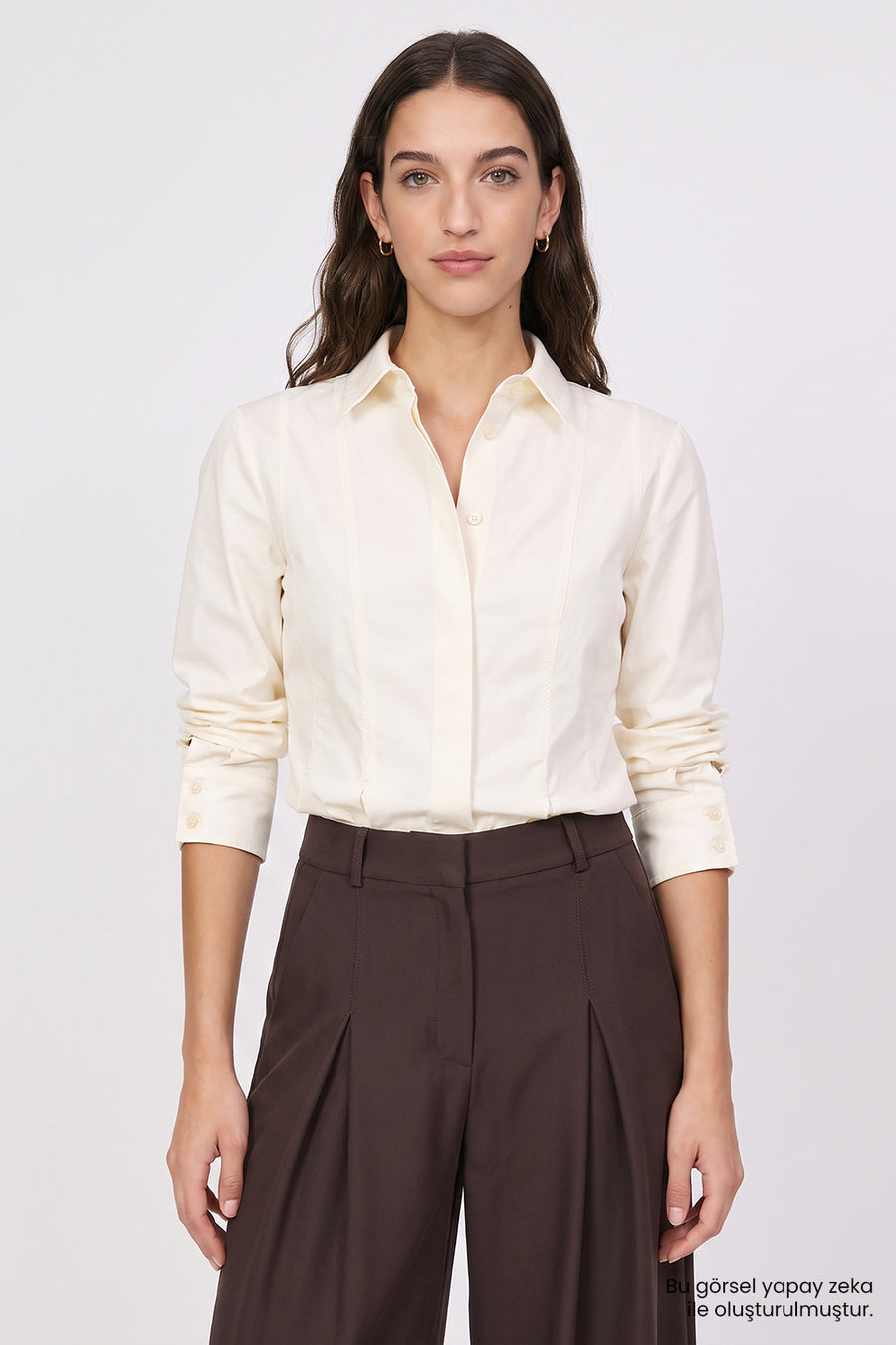 Bele Oturan Pileli Uzun Kollu Slim Fit Ekru Gömlek