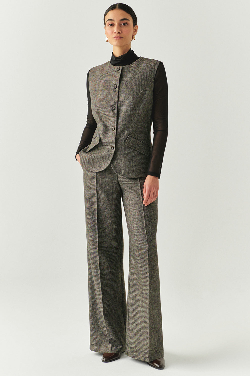 Balıksırtı Desenli Bisiklet Yaka Astarlı Slim Fit Cepli Yelek