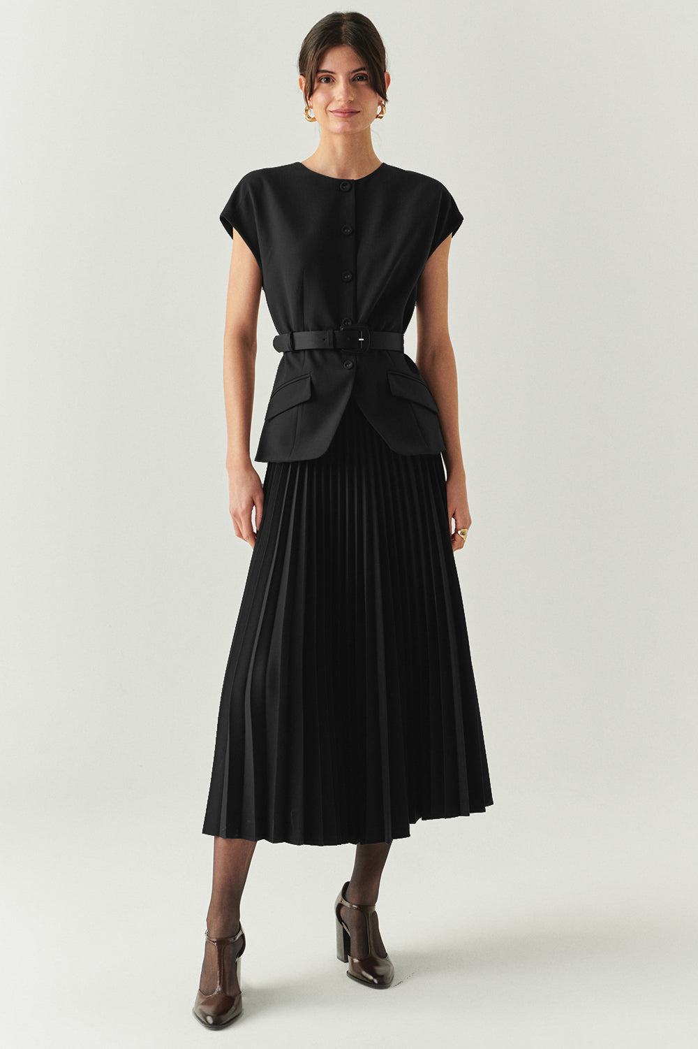 Bisiklet Yaka Kemerli Plisoley Slim Fit Midi Siyah Elbise