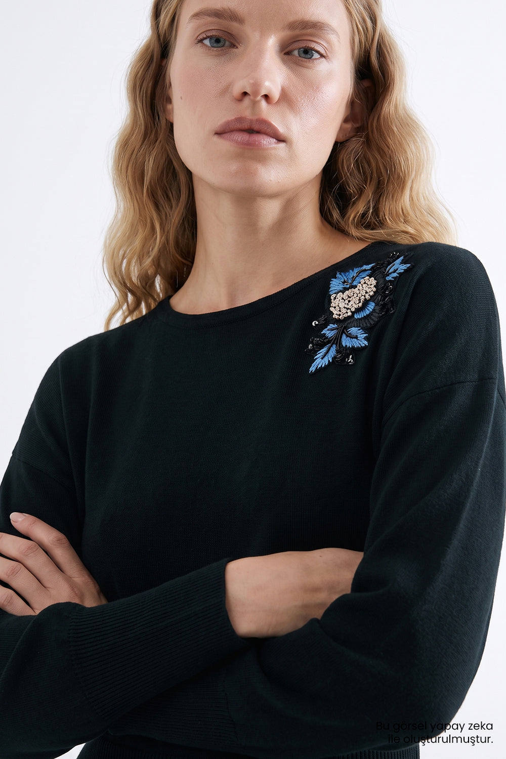 Yarasa Kol Aplikeli Slim Fit Triko Siyah Elbise