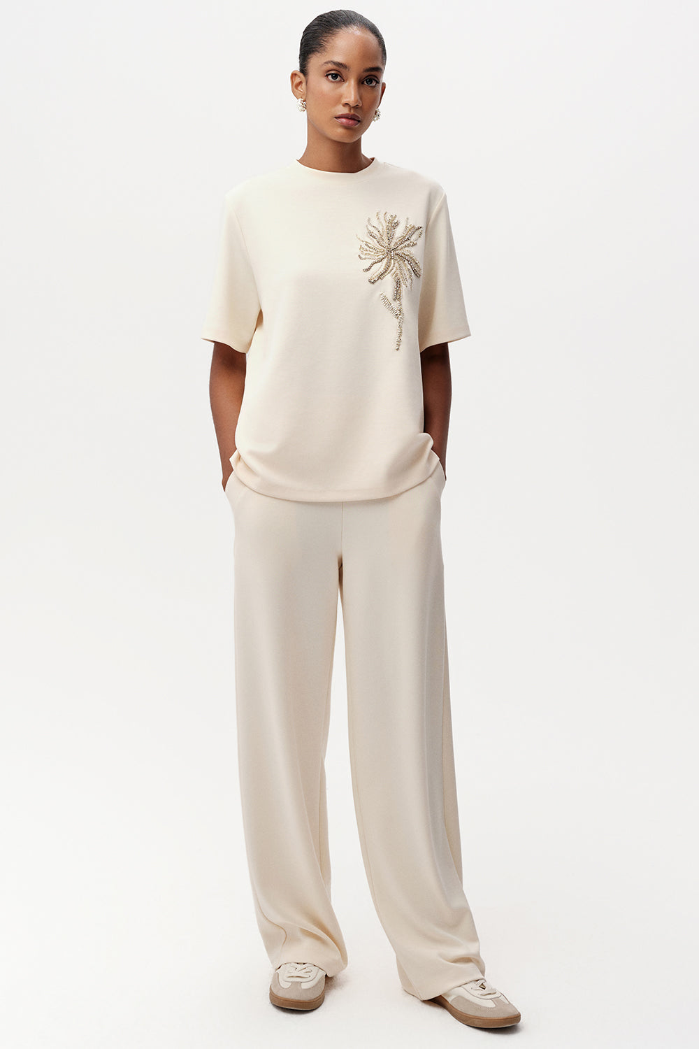 Taş İşlemeli Bisiklet Yaka Kısa Kollu Regular T-Shirt