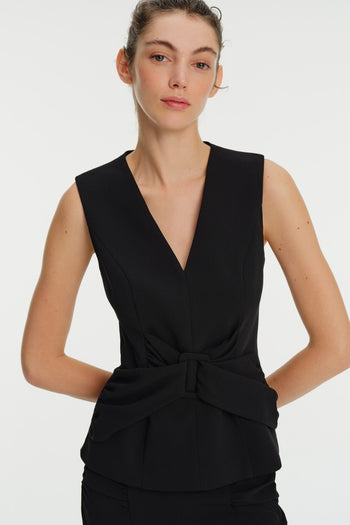 Bel Detaylı V Yaka Krep Bluz