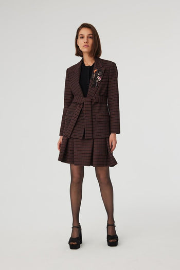 Beli Kuşaklı Nakış Detaylı Ceket