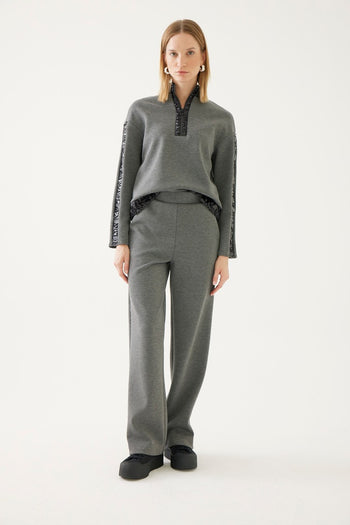 Şerit Detaylı Sweatshirt