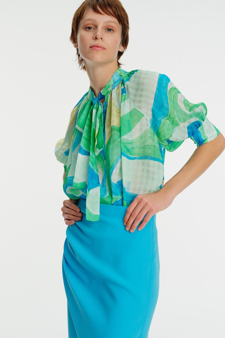 Yakası Bağlamalı Desenli Rayon Bluz